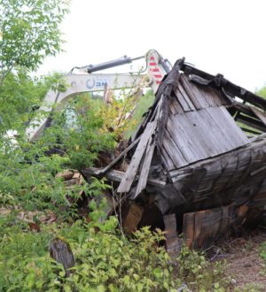В Кемерове активно сносят аварийные дома в частном секторе