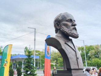 В Новокузнецке открыли бюст Степана Попова, который был главой города в 19 веке