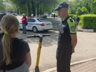 В Новокузнецке штрафуют нарушителей на электросамокатах