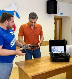 Владимир Гутенев передал бойцам коптеры и необходимое для фронта