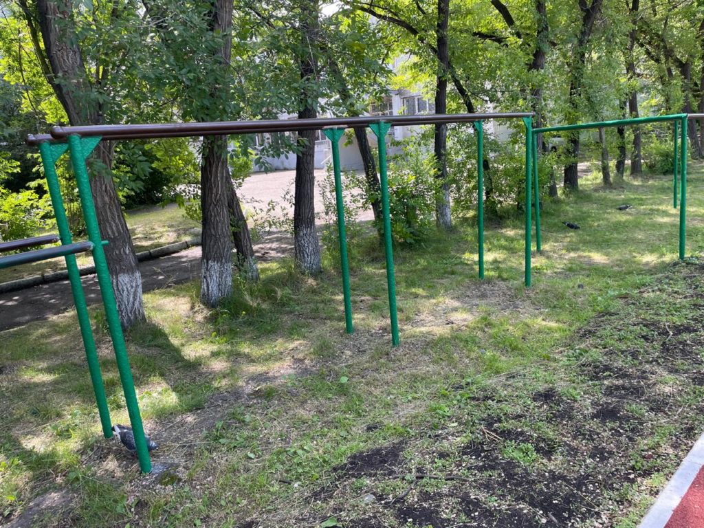 «И это все?!»: новокузнечане негодуют по поводу реконструкции стадиона гимназии №44