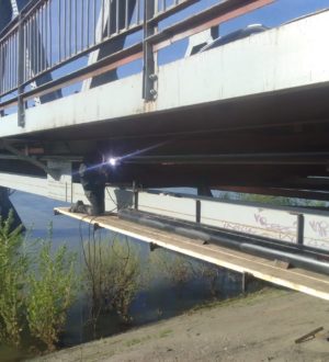 В Новокузнецке заменили канализационный трубопровод под Байдаевским мостом