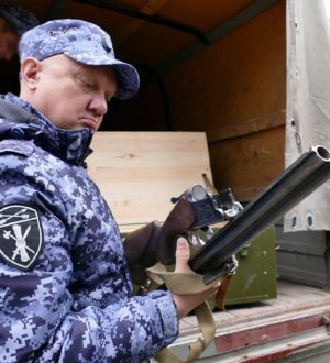 Росгвардейцы Кузбасса передали на нужды СВО почти 100 единиц охотничьего оружия