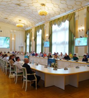 Лучшим работникам легкой промышленности Кузбасса вручили областные награды