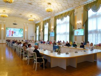 Лучшим работникам легкой промышленности Кузбасса вручили областные награды