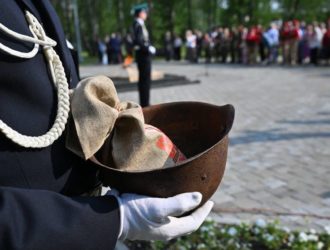 В Кемерово доставили землю с мест захоронений воинов-кузбассовцев под Москвой