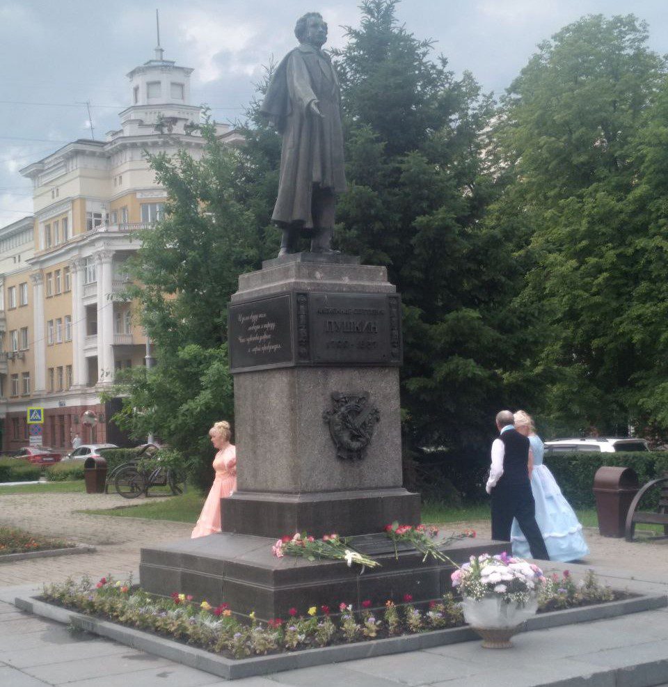«Так говорил Пушкин»: В Кемерове творчески отметили День русского языка