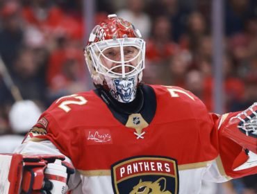 Вратарь из Кузбасса провел 800 матчей в регулярных чемпионатах НХЛ