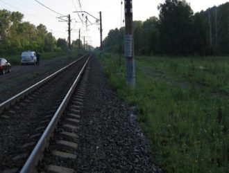 Электропоезд насмерть сбил пьяного пешехода в Калтане