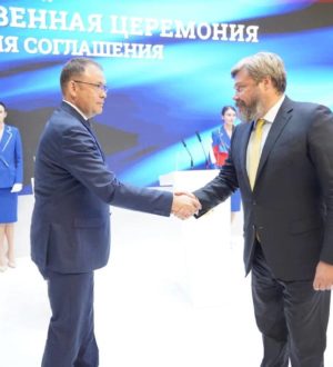 Илья Середюк подписал соглашение с научно-экспертным центром Института «Царьград»