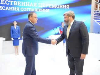 Илья Середюк подписал соглашение с научно-экспертным центром Института «Царьград»