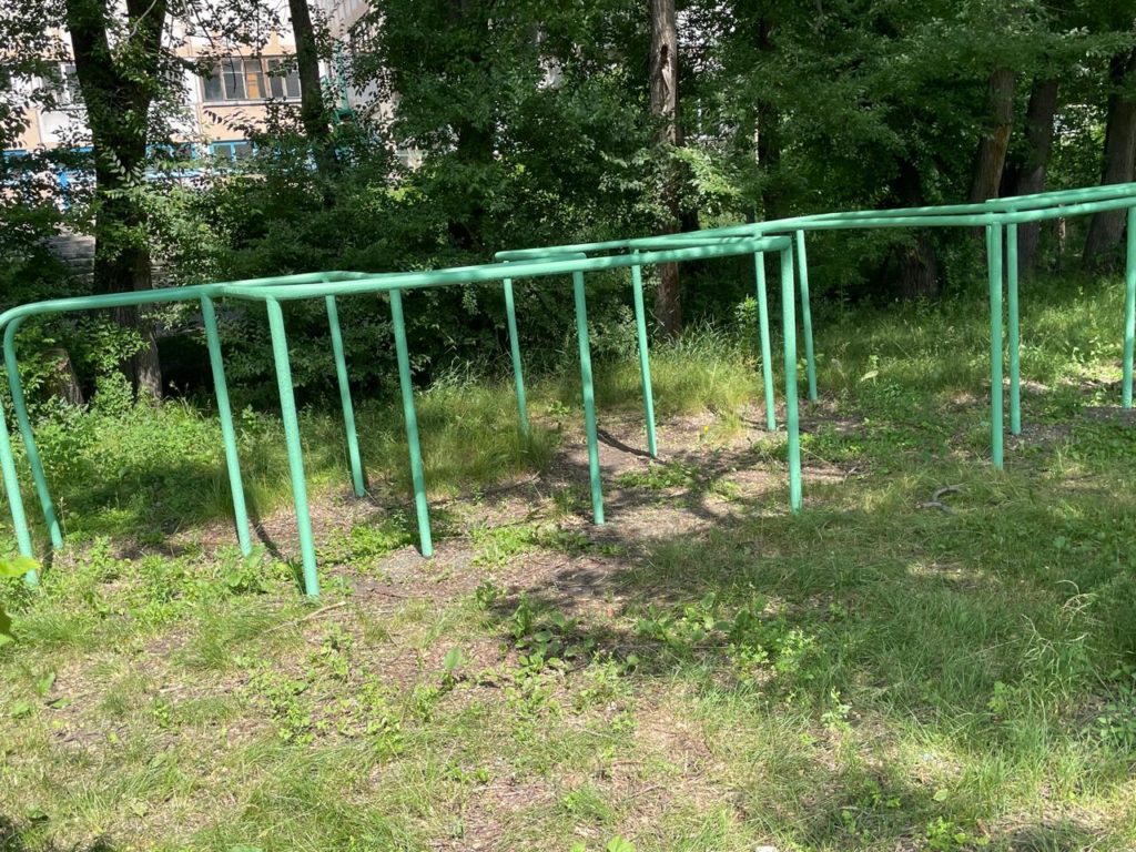 «И это все?!»: новокузнечане негодуют по поводу реконструкции стадиона гимназии №44