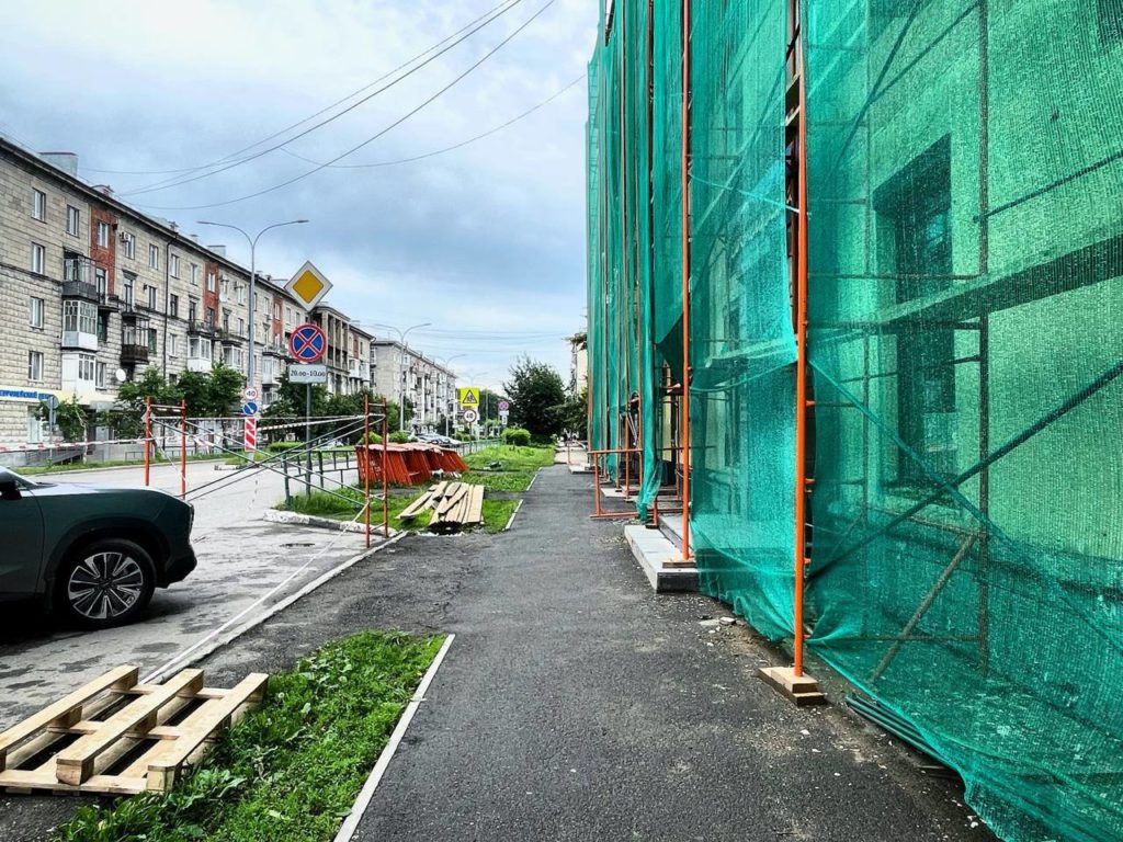 В Новокузнецке, где скоро появится памятник Кутузову, начали благоустройство территории