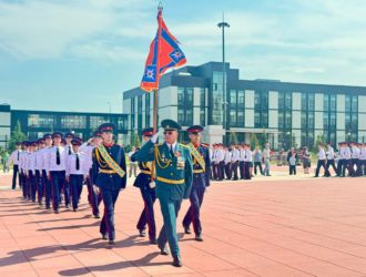 Следователи Кузбасса поздравили выпускников кадетских школ на торжественной линейке