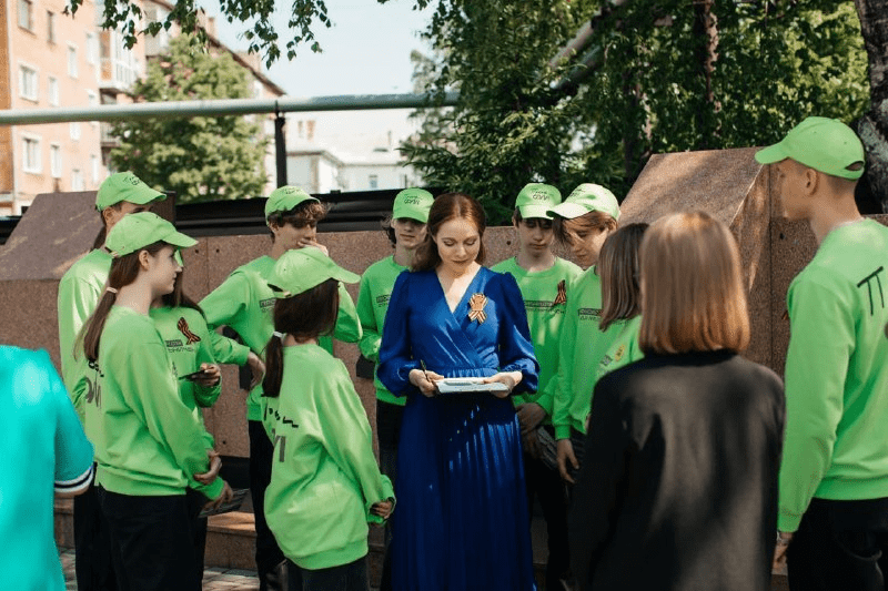 При поддержке Фонда Мельниченко и «СУЭК-Кузбасс» состоялись литературные чтения «Слова Победы»