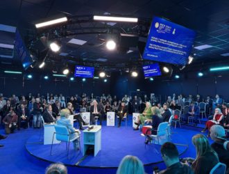 На ПМЭФ-2025 обсудили борьбу с дезинформацией и развитие фактчекинга