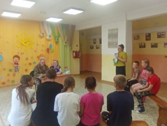 В Кузбассе ветераны СВО встречаются со школьниками и рассказывают о боевых буднях