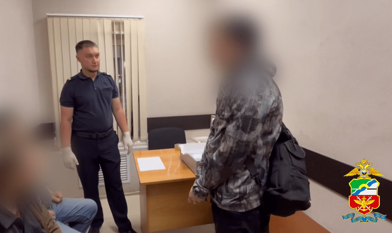 Закладчика из Междуреченска задержали в Новокузнецке за попытку сбыть наркотики