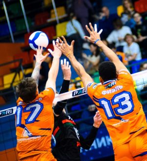 Новый чемпионат России начнется для волейбольного «Кузбасса» сибирским дерби