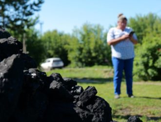 В Кемерове льготникам начали доставлять бесплатный уголь