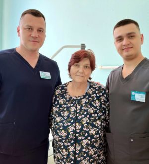 Кемеровские хирурги впервые за Уралом применили новый имплант коленного сустава