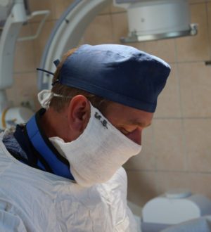 В Прокопьевске хирурги спасли руку юному пациенту с помощью ювелирной операции