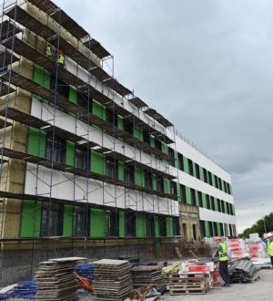 Новую детскую поликлинику в Белове откроют до конца этого года