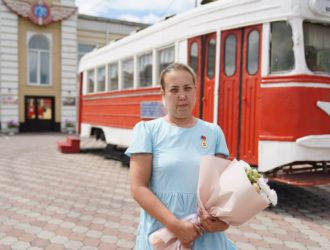 В Кемерове водитель трамвая дважды за один день спасла парня от роковой ошибки