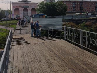 Пешеходный мост через Абу начали возводить в Новокузнецке