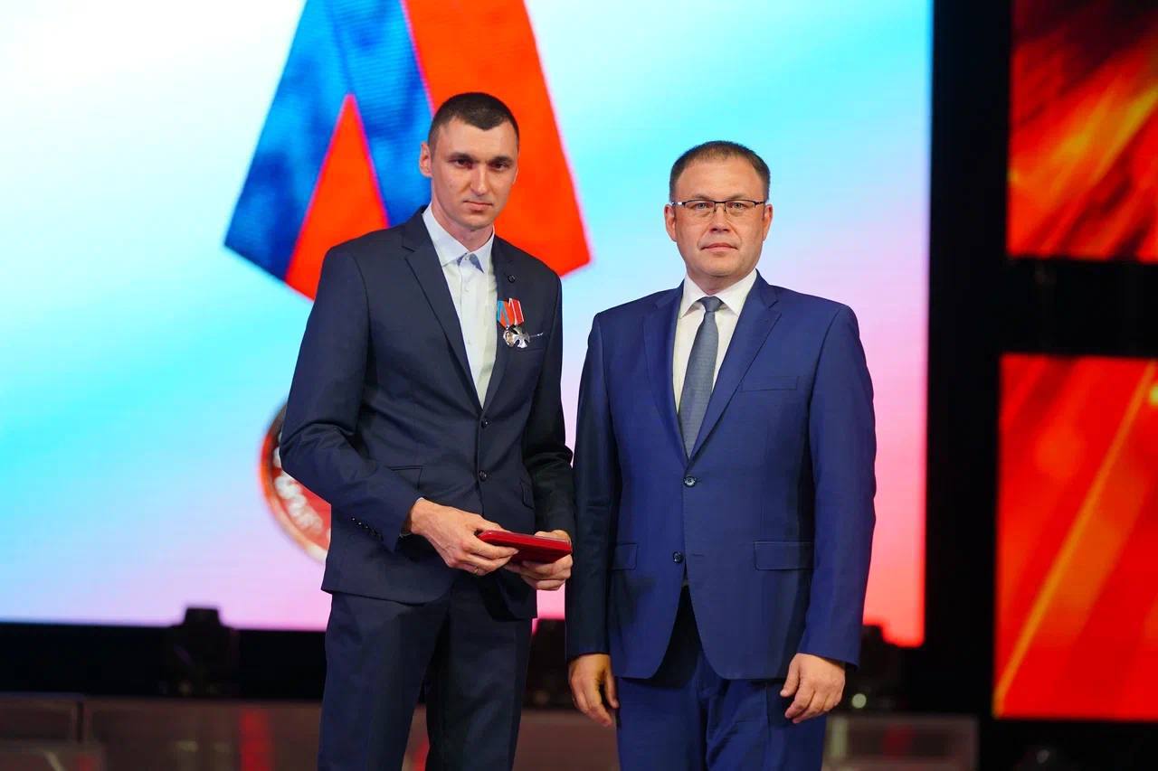 Илья Середюк поздравил кузбасских металлургов с предстоящим праздником