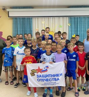 Встреча с героем: медсестра СВО поделилась опытом с молодежью Кузбасса
