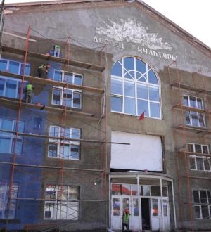 В Междуреченске медленно возводят школу и ремонтируют дворец культуры