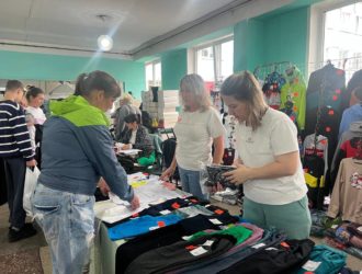 В Кузбассе нуждающимся многодетным семьям помогут подготовить школьников к учебе