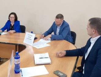 Глава областной ГЖИ нашла захламленные подвалы и проблемные крыши в Новокузнецке