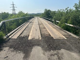 В Новокузнецком округе отремонтировали мост в Чичербаево