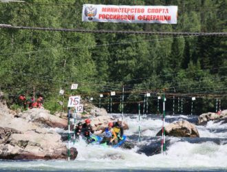 Фонд Мельниченко и СУЭК-Кузбасс поддержали соревнования по спортивному туризму на водных дистанциях