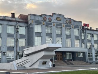 Новокузнечане интересуются: почему до сих пор не вернули танк на место?