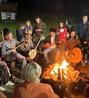 В Мысках прошел этнофестиваль «Ночь сказителей Кай Ээзи»