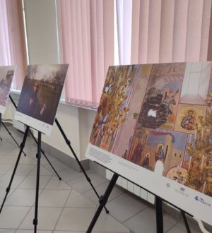 В Кемерове открылась фотовыставка «Хроники террора украинского неонацистского режима»