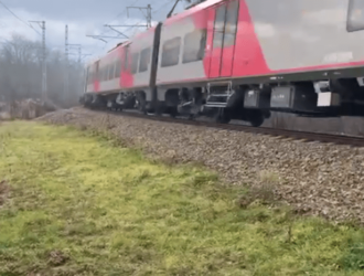 Поезд Санкт-Петербург-Новокузнецк выбился из графика из-за ЧП на Урале