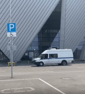 Перебравшего со спиртным жителя Брянска не пустили в самолет в Кемерове