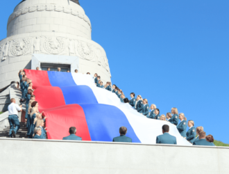 Митинги, викторины, выставки: в Кузбассе проходят мероприятия в честь Дня Государственного флага