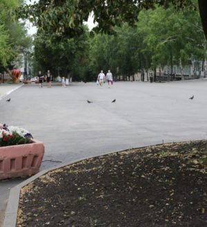 В кемеровской Кедровке обновили центральную пешеходную улицу