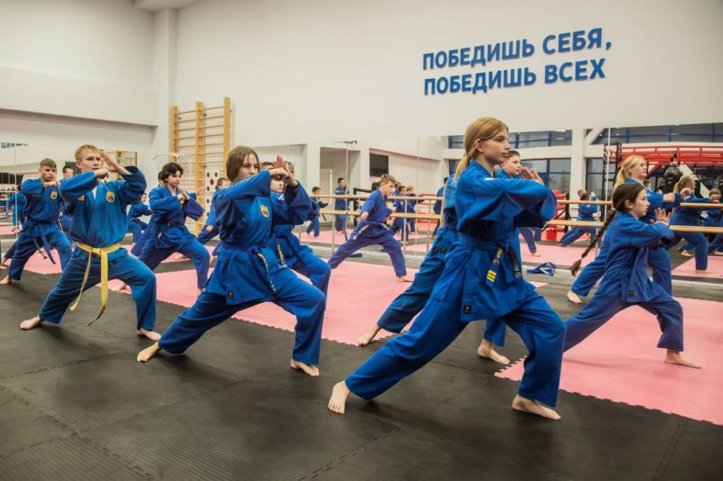 В честь Дня физкультурника награды получили 278 кузбассовцев