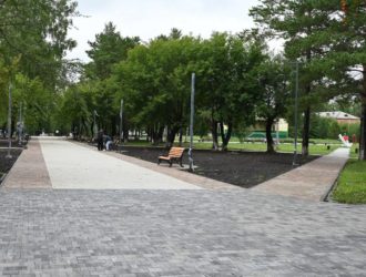 В Белове завершается первый этап благоустройства сквера «Школьный»