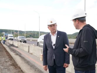 Илья Середюк поручил ускорить ремонт Кузбасского моста в Кемерове
