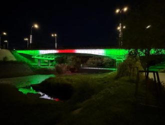 Красноармейский мост в Кемерове окрасился в цвета ленты «Шахтерская слава»