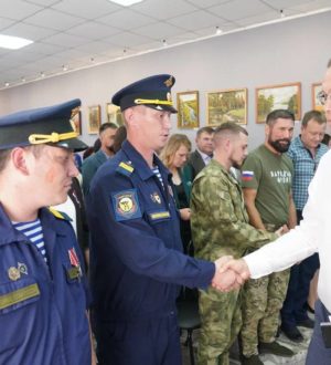 Губернатор Кузбасса встретился с волонтерами отряда «Мы вместе» в Промышленновском районе