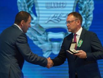 Илья Середюк наградил горняков Прокопьевска в преддверии Дня шахтера