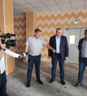 Есть замечания: глава Новокузнецка с проверкой объезжает школы города